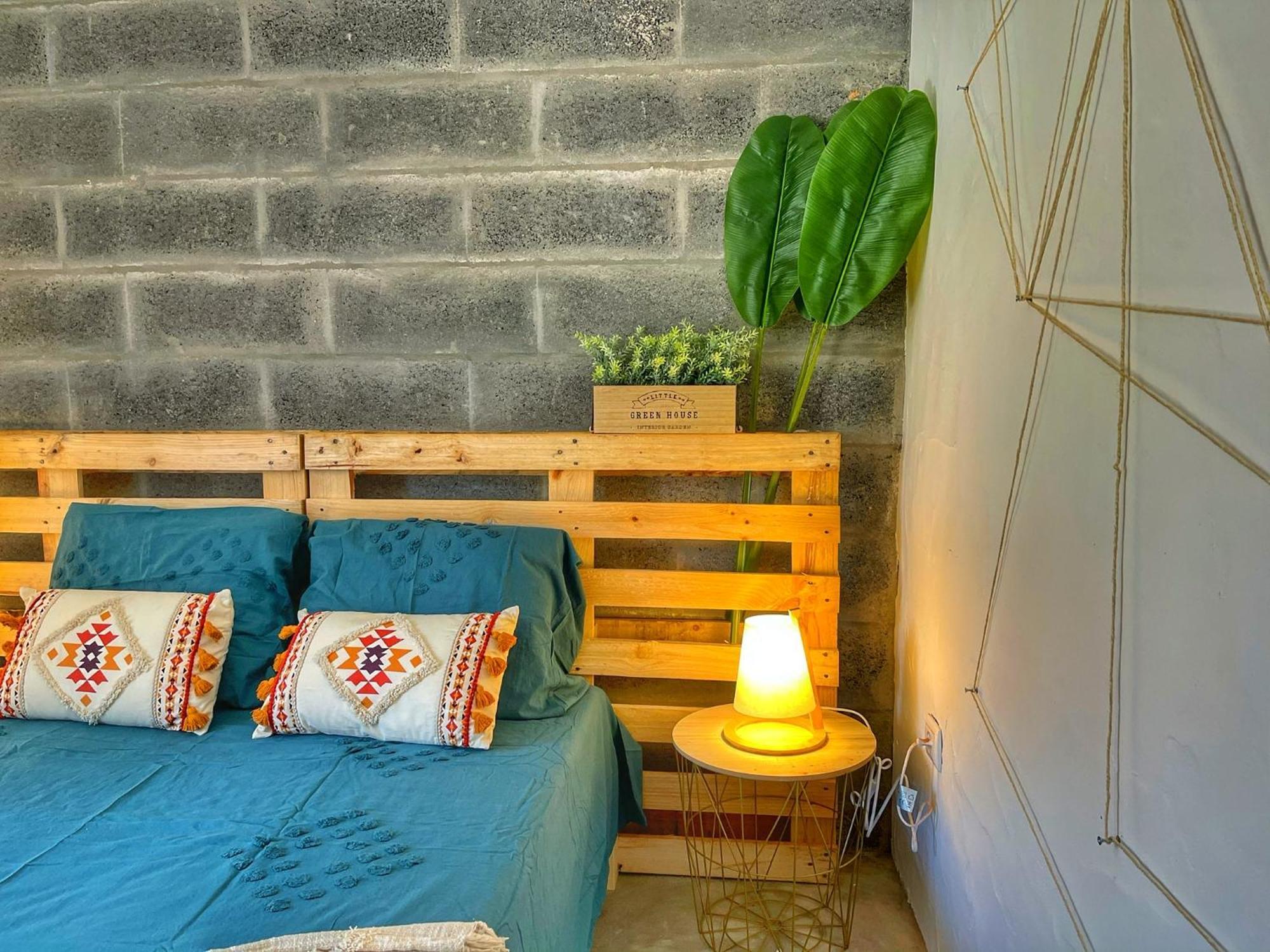 Отель Casa Rico Frade Garden Sao Pedro do Corval Номер фото